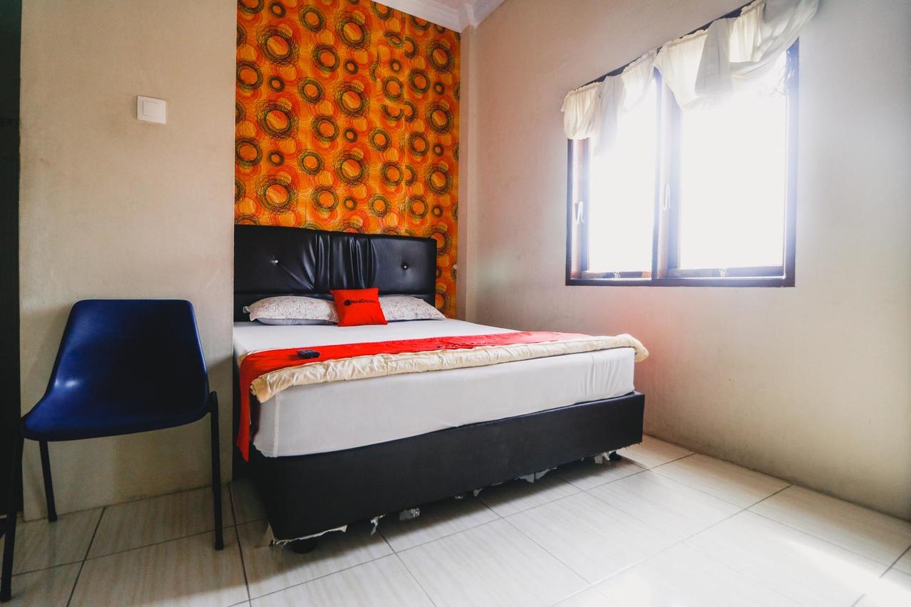 Reddoorz Near Jalan Gatot Subroto Medan Otel Dış mekan fotoğraf