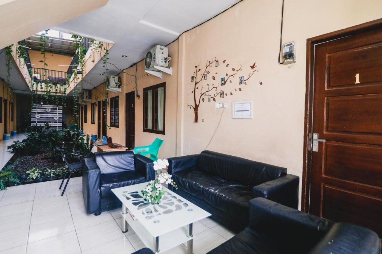 Reddoorz Near Jalan Gatot Subroto Medan Otel Dış mekan fotoğraf