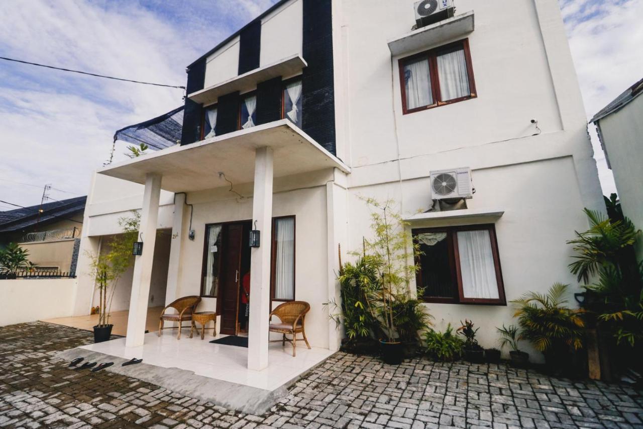 Reddoorz Near Jalan Gatot Subroto Medan Otel Dış mekan fotoğraf
